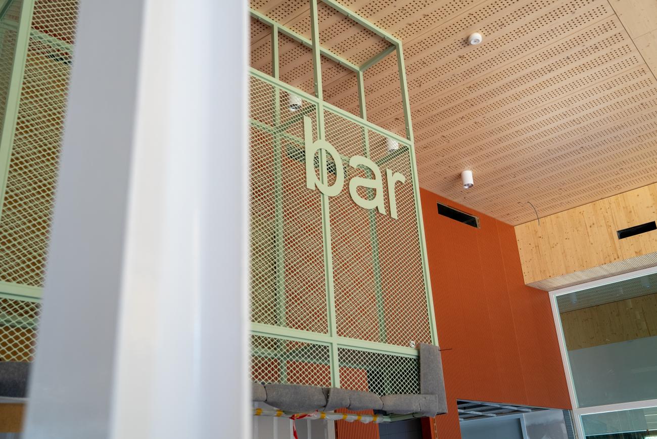 Bouw van de bar nieuw zwembad