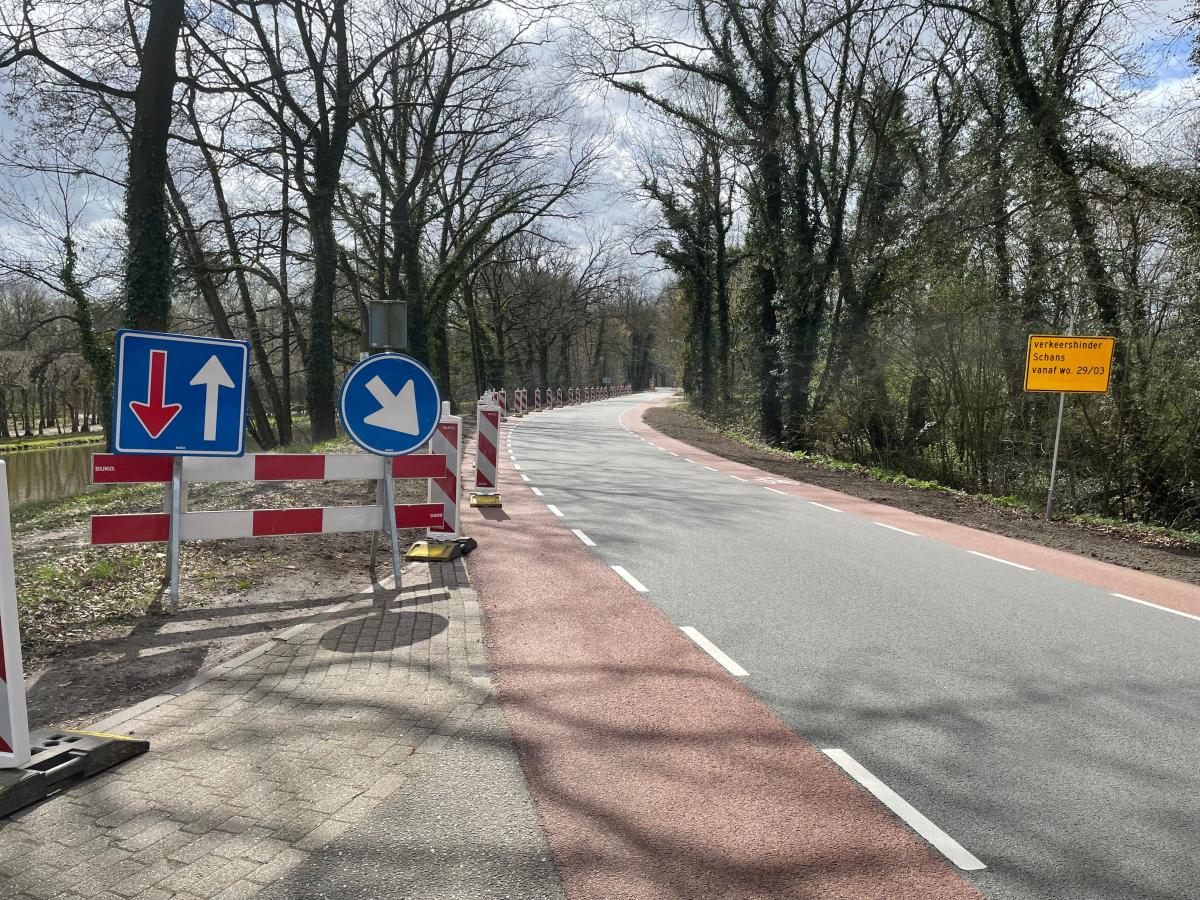 Bermonderhoud en plaatsing zwerfkeien in Arcen