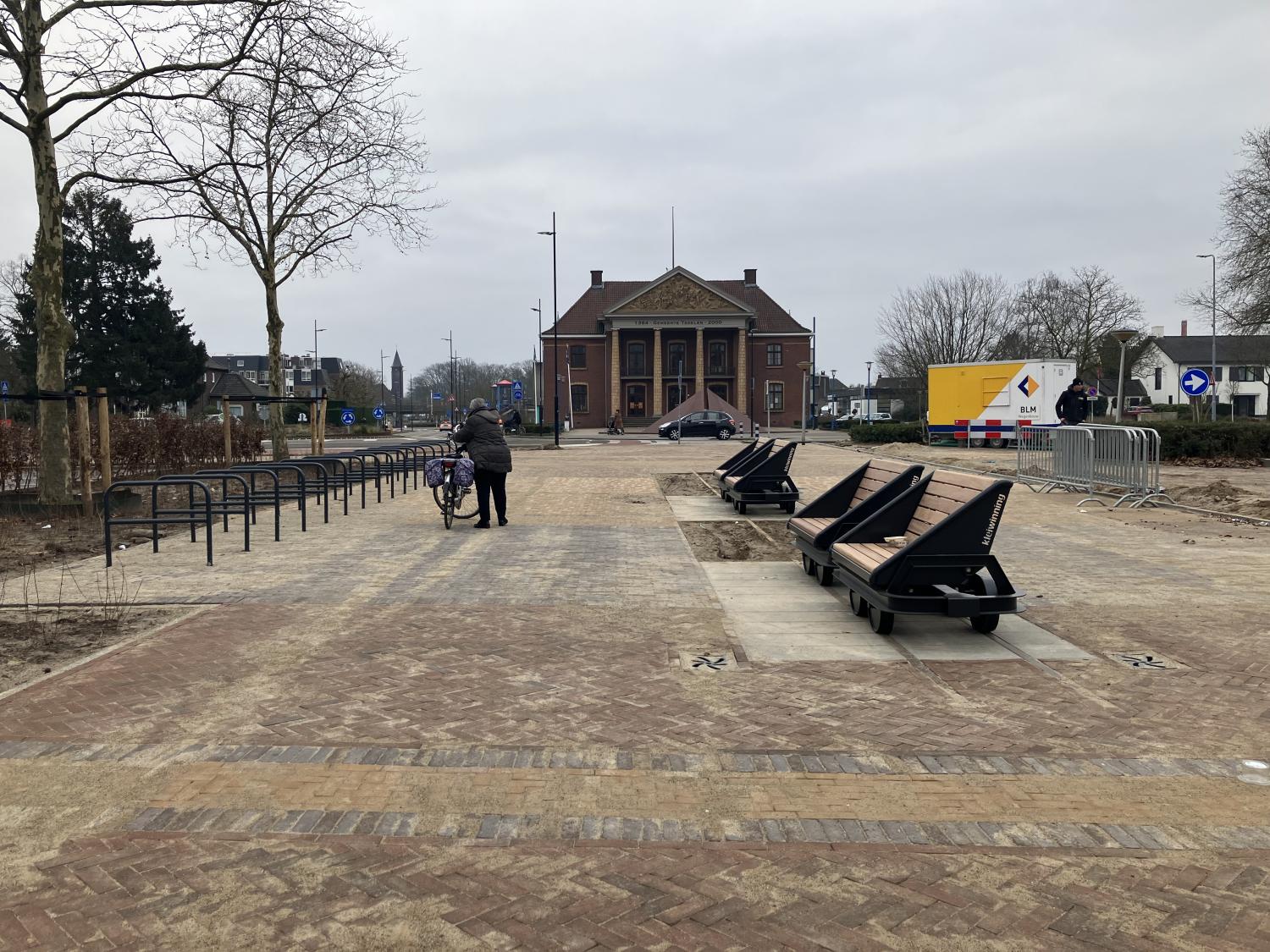 Afronding van de werkzaamheden centrumplan Tegelen, fietsenrekken en bankjes