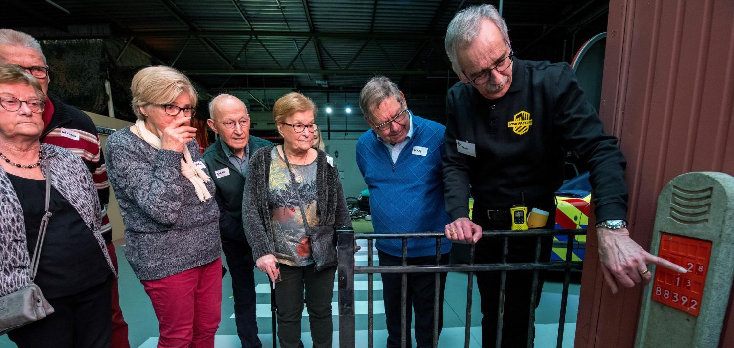Senioren bij de Risk Factory 