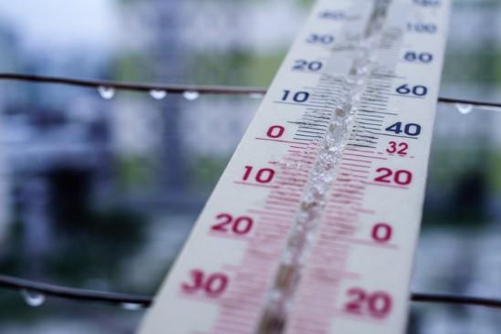 Thermometer met ijs erop