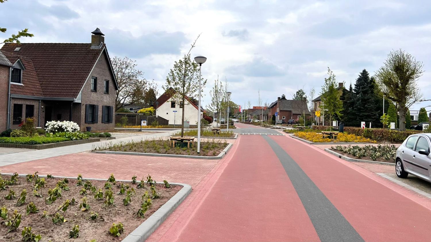 Weg in Maasstraat Arcen