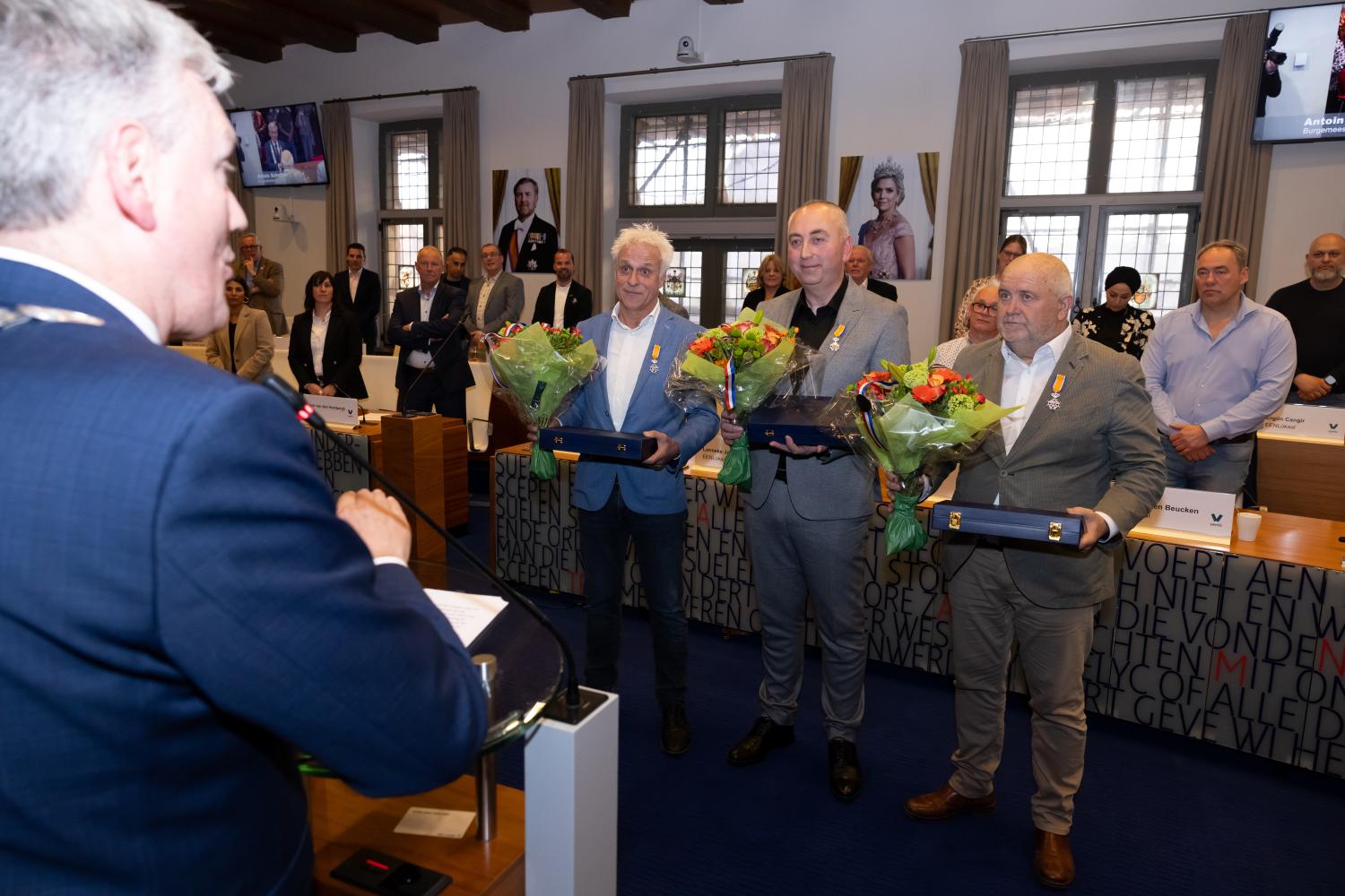 Drie raadsleden ontvangen een Koninklijke onderscheiding 