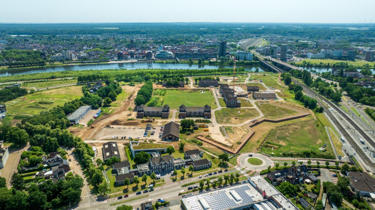 luchtfoto van het kazernekwartier in Blerick