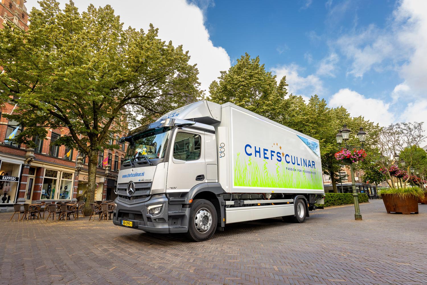 Elektrische bakwagen van Chefs Culinar in het centrum van Venlo