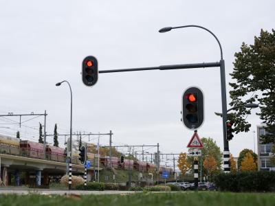 Verkeerslichten bij de rotonde Roermondsepoort 